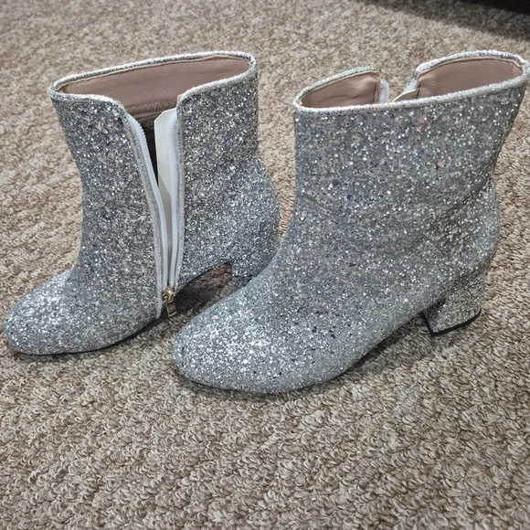Sparkly Silver Heeled Boots - Picture 3 of 6